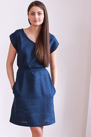 Minimalist double-sided linen dress from the original Czech workshop Lotika made with love for nature in the Czech